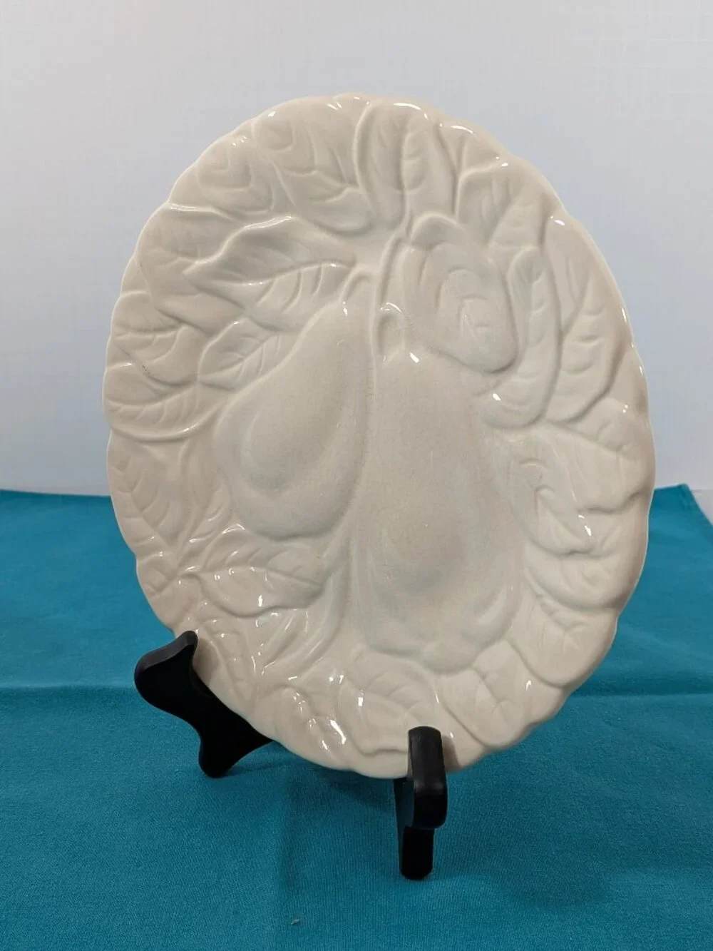 Bas Relief 8 inch Fruit Plate Cream Color Pears and Leaves - Picture 1 of 6
